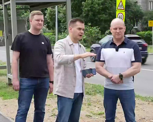 Сегодня работаем в Ивантеевке. Начали с центральной части города. Наряду с капитальным ремонтом поликлиники и Центра культуры и искусств имени Л. Н. Кекушева продолжаем реконструкцию мемориала «Не …