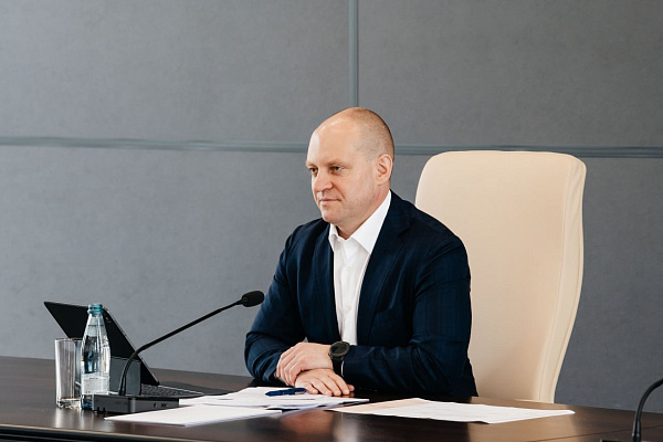 Под председательством Губернатора Андрея Воробьёва прошло еженедельное совещание, на котором подробно разобрали тему подготовки к предстоящему учебному году.