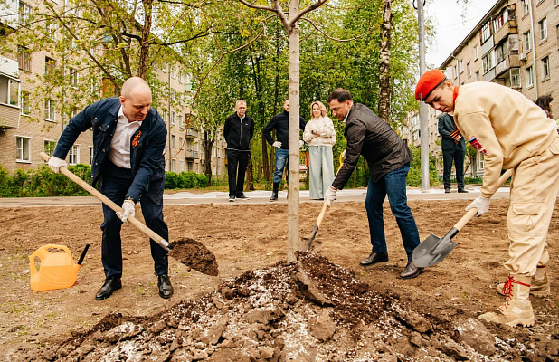 ⭐️Сегодня в Пушкино совместно с советником вице-губернатора Подмосковья Николаем Ханиным и жителями приняли участие в акции «Сад Памяти». Наш общий долг…