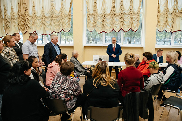 Сегодня в Пушкино прошла «выездная Администрация» по вопросам жилищно-коммунального хозяйства, с участием старших по многоквартирным домам.  Заместители, руководители ресурсоснабжающих организаций, пр