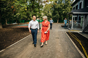Сегодня проверил ход капитального ремонта детских садов. В Пушкино, на 3-м Акуловском проезде, работы находятся на завершающей стадии. Полностью выполнены основные строительно-монтажные работы и бл…