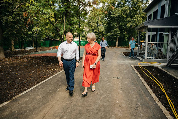 Сегодня проверил ход капитального ремонта детских садов. В Пушкино, на 3-м Акуловском проезде, работы находятся на завершающей стадии. Полностью выполнены основные строительно-монтажные работы и бл…