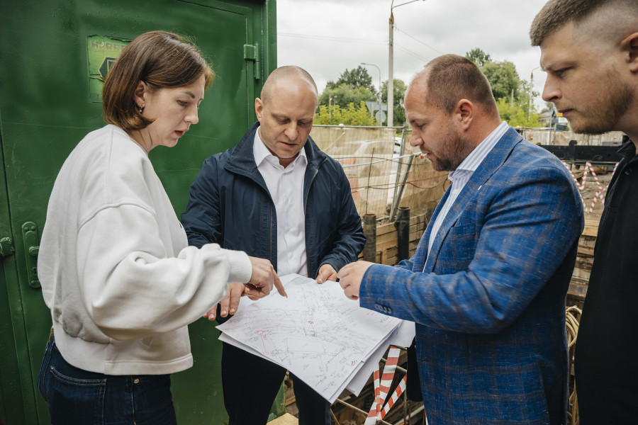 Максим Красноцветов проверил строительство коллектора в Пушкино