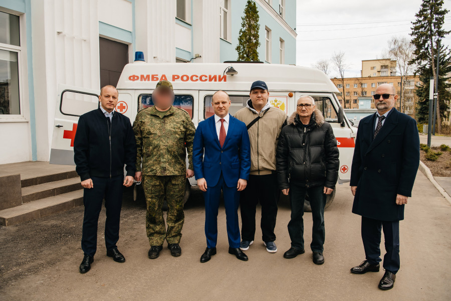 Глава Пушкинского передал автомобиль участнику СВО